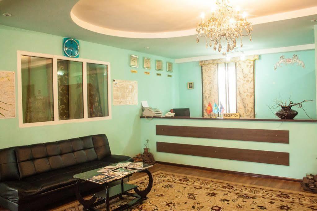 Park Hotel&Hostel Karakol Eksteriør bilde